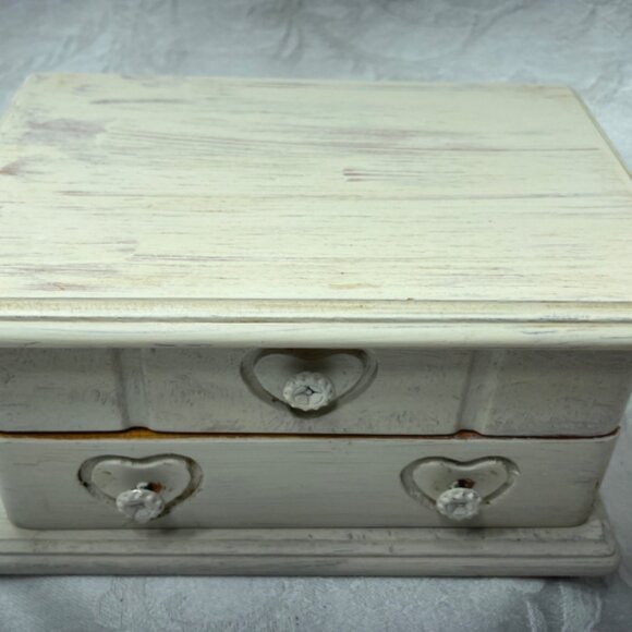 Vintage Refurbished Painted Wooden Jewely box 7”x 4.5” x 3.75” Green Velvet Inte - Picture 7 of 7